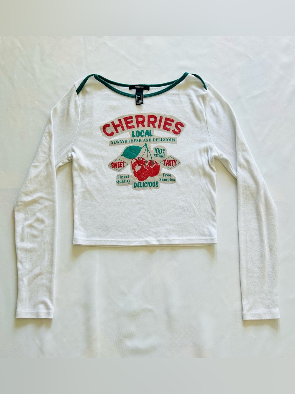 EUC Forever 21 Medium White Top Cherry Print Farm Farmers Market Print Retro Y2K